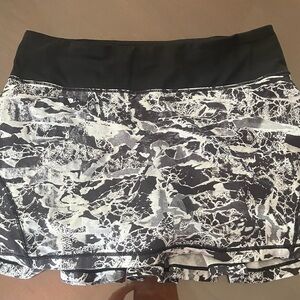Lululemon skirt - size 4